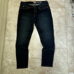 Dark Blue Denim Jeans Levi’s denizen size 14